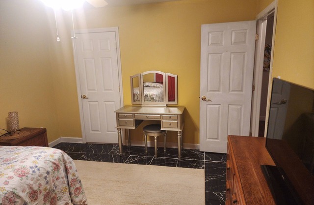 Charming 1-bedroom house in amazing West Haverstraw with AC, WiFi