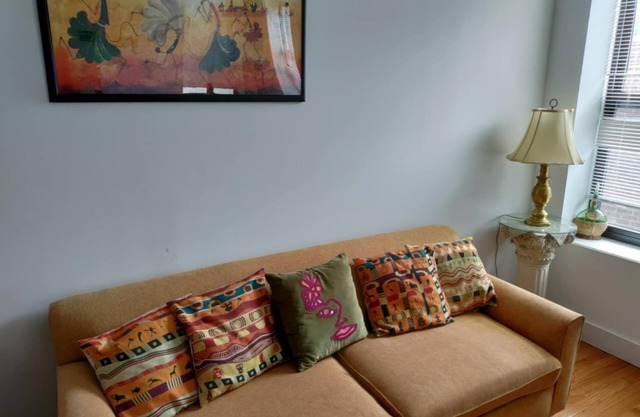Charming 1-bedroom apartment in enchanting The Bronx with AC