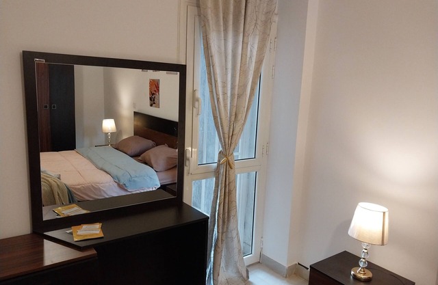 Charming 1-bedroom apartment with AC, WiFi in phenomenal Cairo Governorate