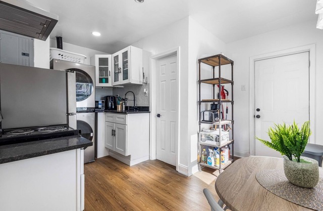 Charming 1-bedroom house with WiFi, AC in wonderful Atlanta