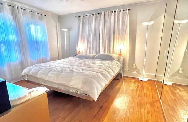 Charming 1-bedroom house walking distance from lsu lakes with AC and WiFi