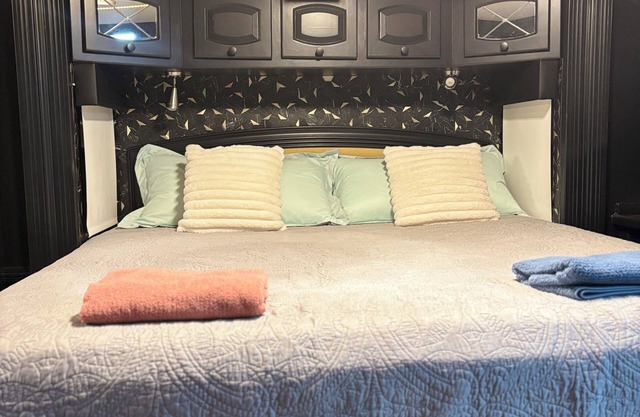 Charming 1-bedroom mobile home with WiFi and AC in delightful Myrtle Beach