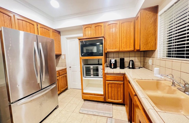 Charming 1-bedroom Room E house in enjoyable San Gabriel with WiFi