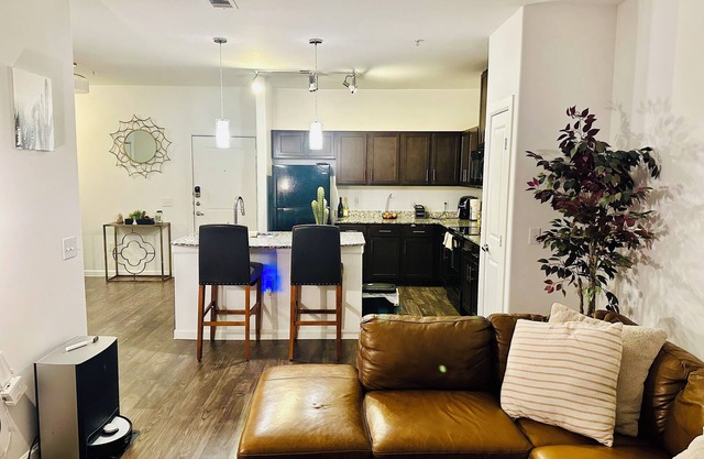Charming 1BR/1BA retreat 15 minutes downtown/the domain