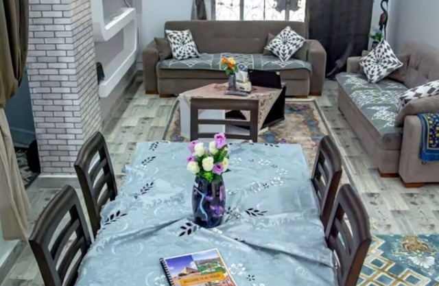 Charming 2-bedroom apartment with WiFi, AC in fantastic Newcairo Cairo Al Rehab