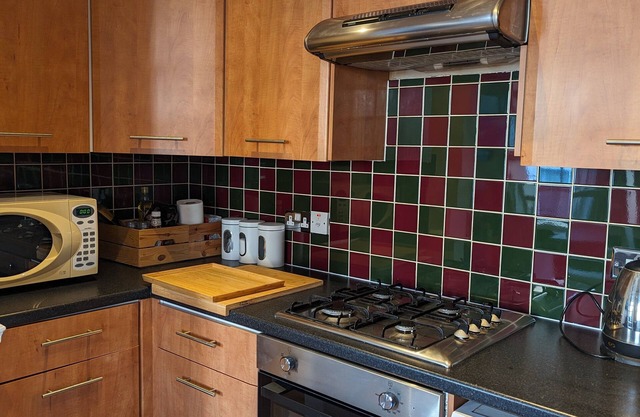 Charming 2-Bed Apartment in Vibrant Stoke Newington, London