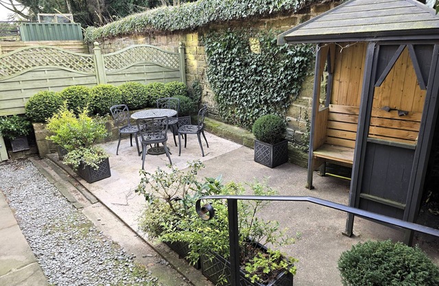Charming 2 Bed Cottage, Enclosed Garden & Courtyard Nr Holmfirth, Holme Valley