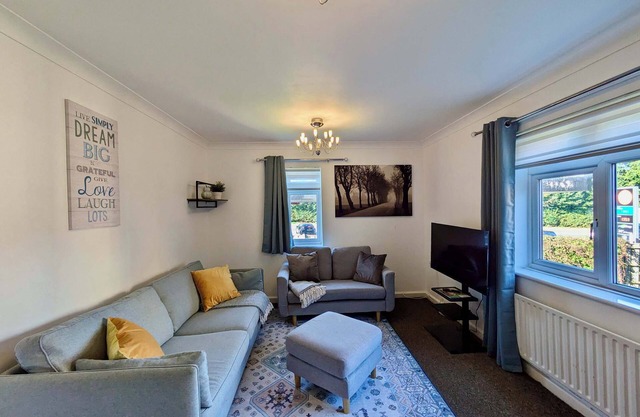 Charming 2-Bedroom Flat in Greater London