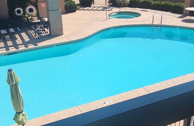 Charming 2-bedroom condo with WiFi, AC in lovely Fountain Hills