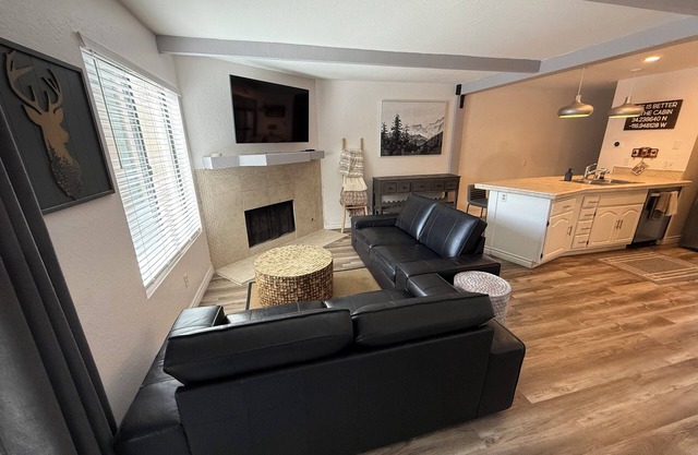 Charming 2-bedroom condo with WiFi in fabulous Big Bear Lake