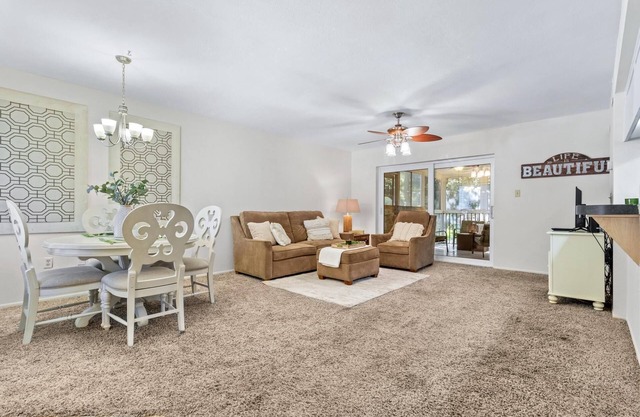 Charming 2-bedroom beach condo in Sunny St. Petersburg
