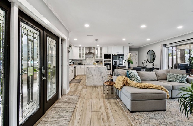 Charming 2-Bedroom Home in the Heart of St. Petersburg