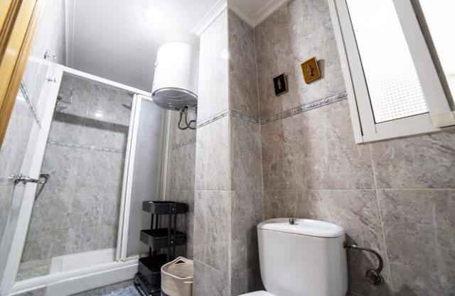 Charming 2-bedroom apartment with WiFi, AC in enchanting València