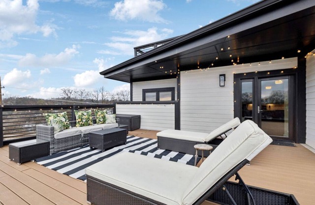 Charming 2-bedroom condo in enchanting Nashville minutes from Broadway