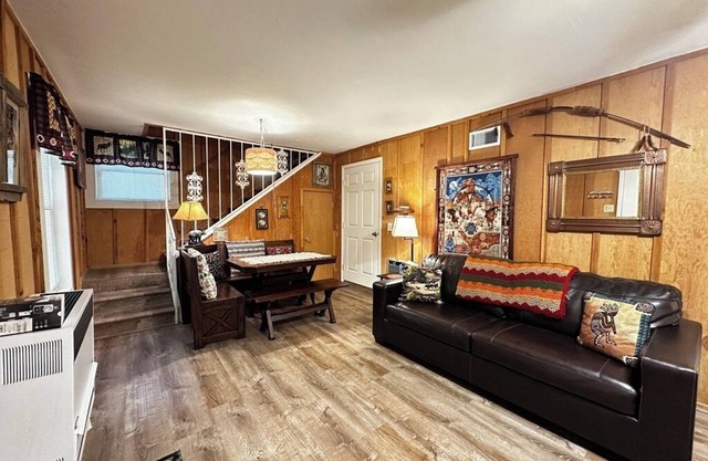 Charming 2-bedroom house in peaceful Cloudcroft with WiFi