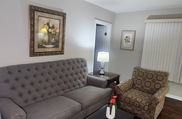 Charming 2-bedroom house with kitchen, near Downtown Nashville