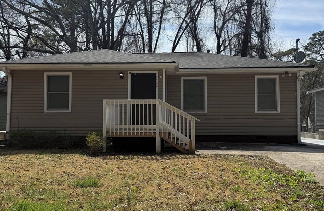 Charming 2-bedroom house with WiFi, AC in beautiful Atlanta.Close to everything!