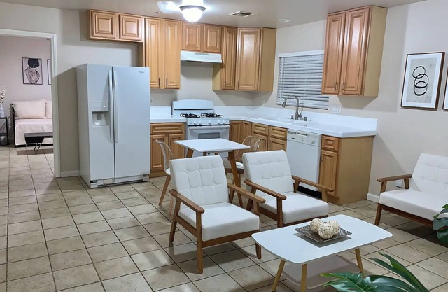 Charming 2-bedroom house in brilliant Ventura with WiFi