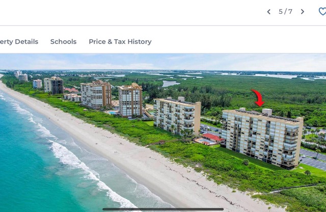 Charming 2-bedroom 🏖️beachfront condo in brilliant Fort Pierce with pool, WiFi