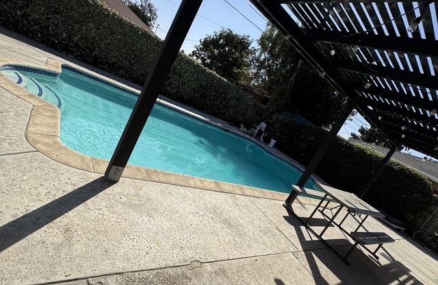 Charming 2-bedroom house with WiFi, AC in wonderful Pico Rivera