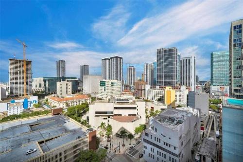 Charming 2 BR Downtown Miami 2106 Free Parking