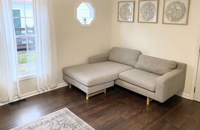 Charming 2bdr Apartment