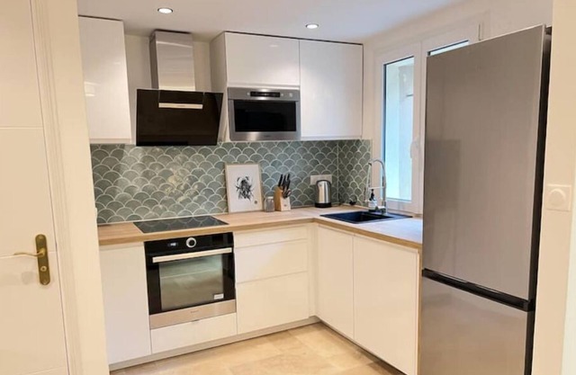Charming 2BR newly renovated with unbeatable location