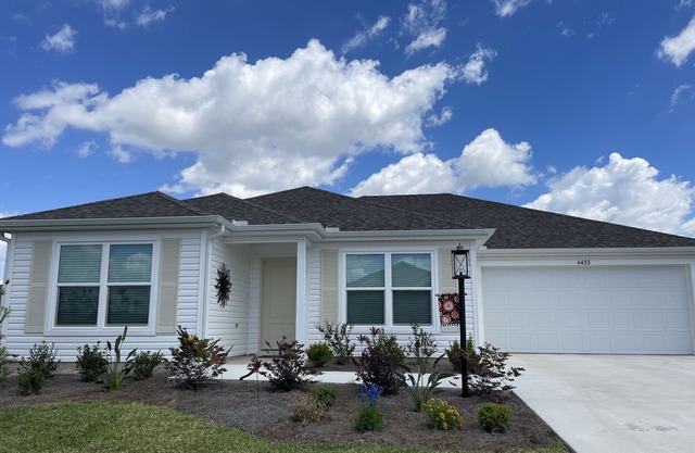 Charming 3/2 in village of DeLuna with golf cart. Inquire about Summer discount.
