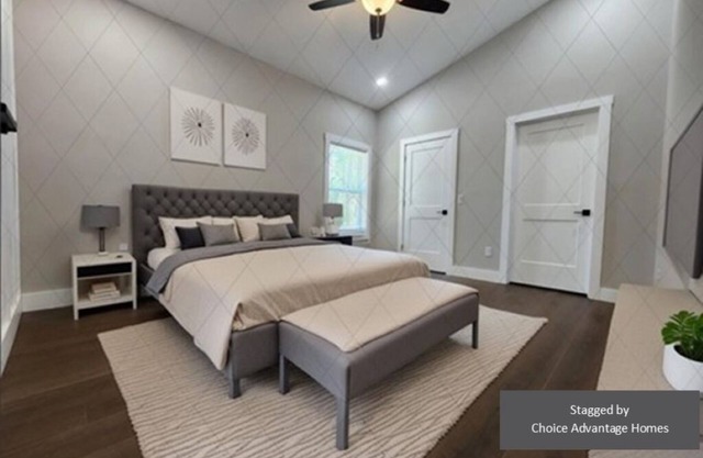 Charming 3 bdrm, 2 bath Villa with designed open living space.
