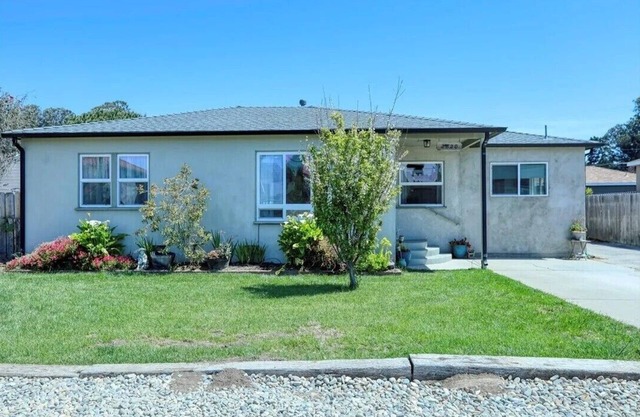 Charming 3-bedroom house in wonderful Arroyo Grande with WiFi