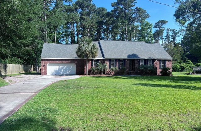 Charming 3-bedroom house with WiFi and AC in Morehead City