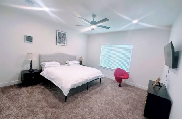Charming 3-bedroom house with WiFi and AC in wonderful Richmond