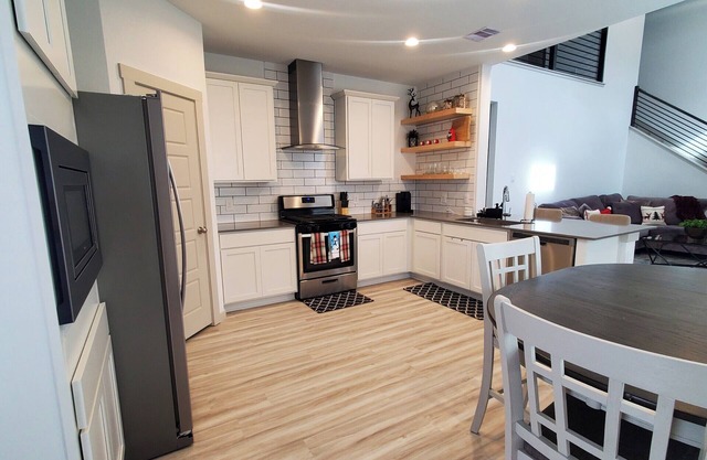 Charming 3-bedroom house in lovely Houston with AC, WiFi