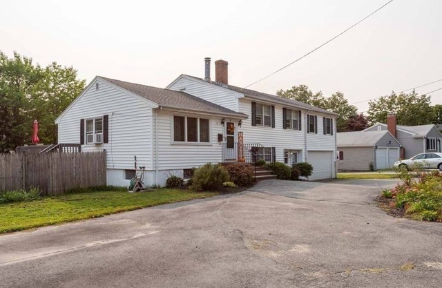 Charming 3-bedroom house in delightful Peabody