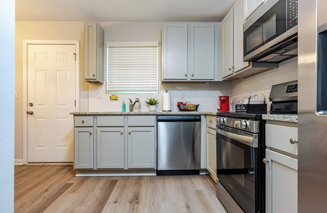 Charming 3-bedroom townhome in Austell near Six-Flags and I-20