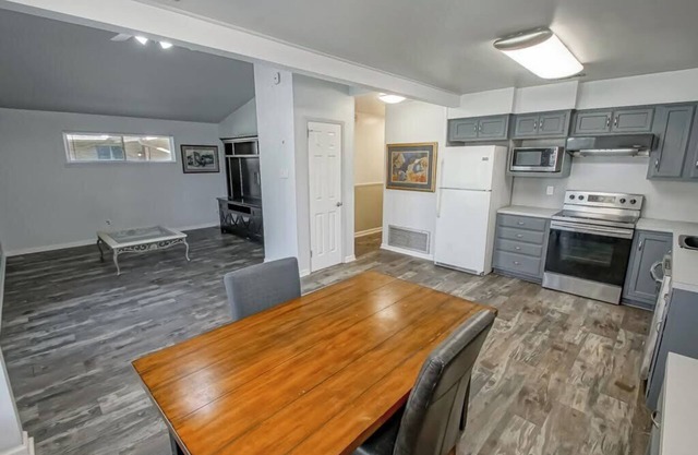 Charming 3-bedroom house in lovely River Ridge near MSY airport
