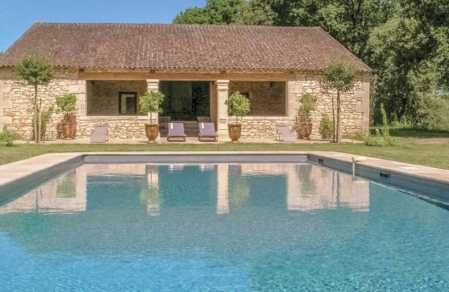Charming 3-bedroom villa in wonderful Domme with an amazing swimming pool