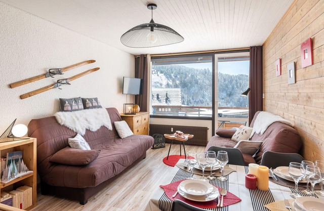Charming 3-Star Mountain Studio, Center of Chamrousse, Close to Slopes