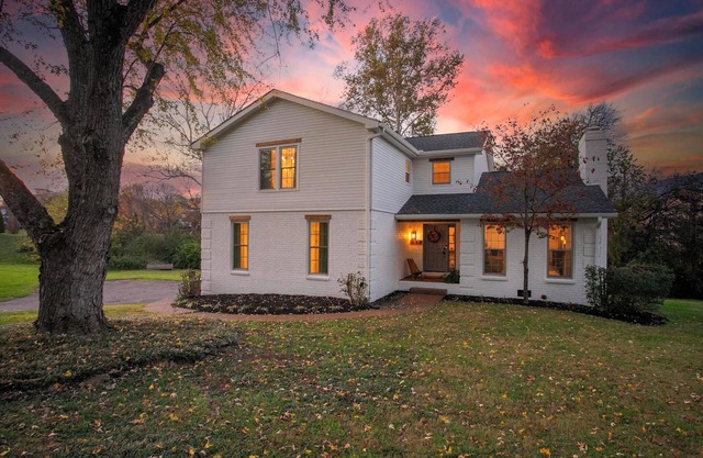Charming 4-bedroom house in pleasant Brentwood with AC, WiFi - dog-friendly