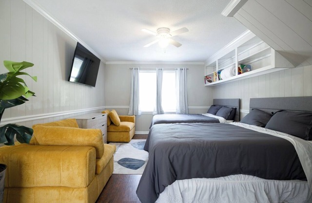 Charming 4-bedroom house mins from town w/Smart TVs in every room! Pet-friendly