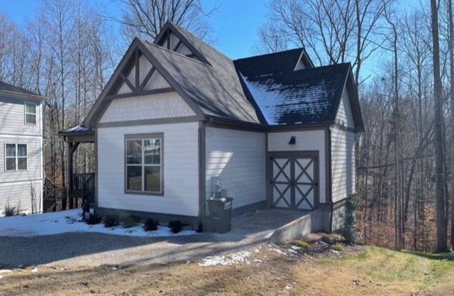 Charming 4 Bedroom Lake Side Retreat at The Reserve at Holiday Landing