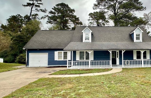 Charming 4-bedroom 2200SQFT house with great backyard