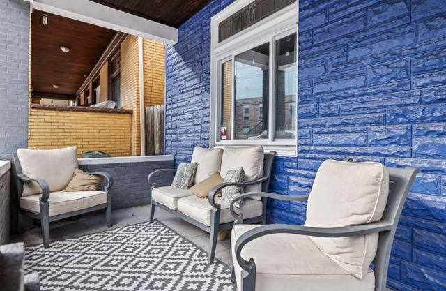 Charming 4bedroom home with AC WiFi in Pittsburgh close to Downtown and Stadium