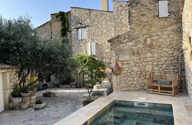 Charming 6-Person Stone House with Pool in Provence