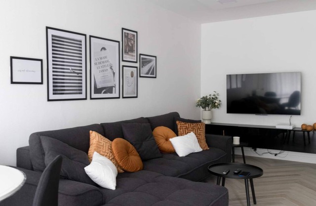 Charming apartment 300m from the metro
