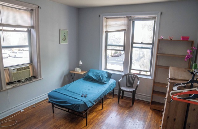 Charming bed & breakfast in perfect Brooklyn with AC, WiFi