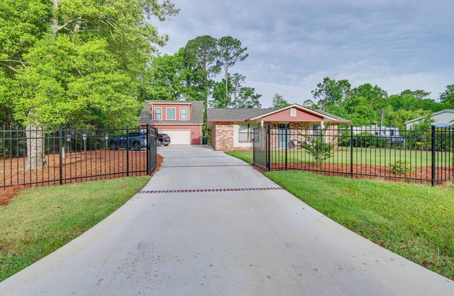 Charming Bluffton Vacation Home w/Yard!