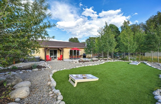 Charming Buena Vista Home w/Private Hot Tub!