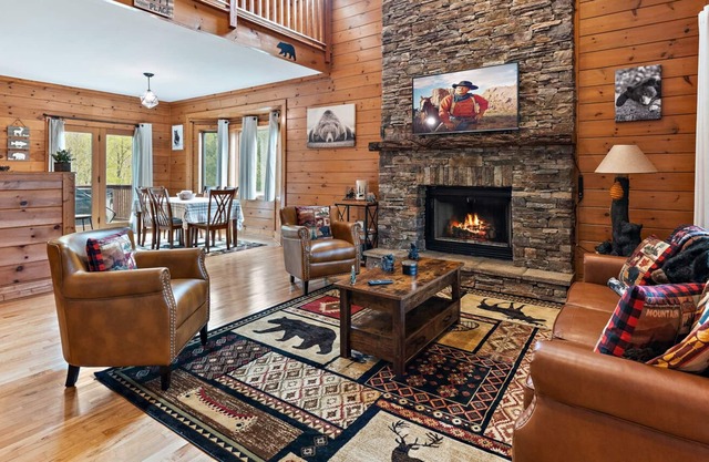 Charming Cabin in Quaint Community
