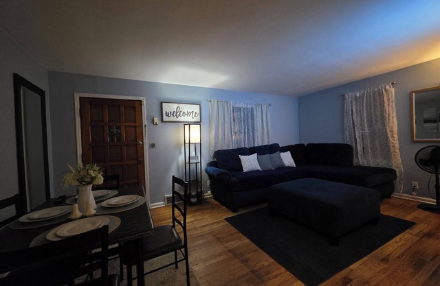 Charming Cape Cod just minutes from YSU!